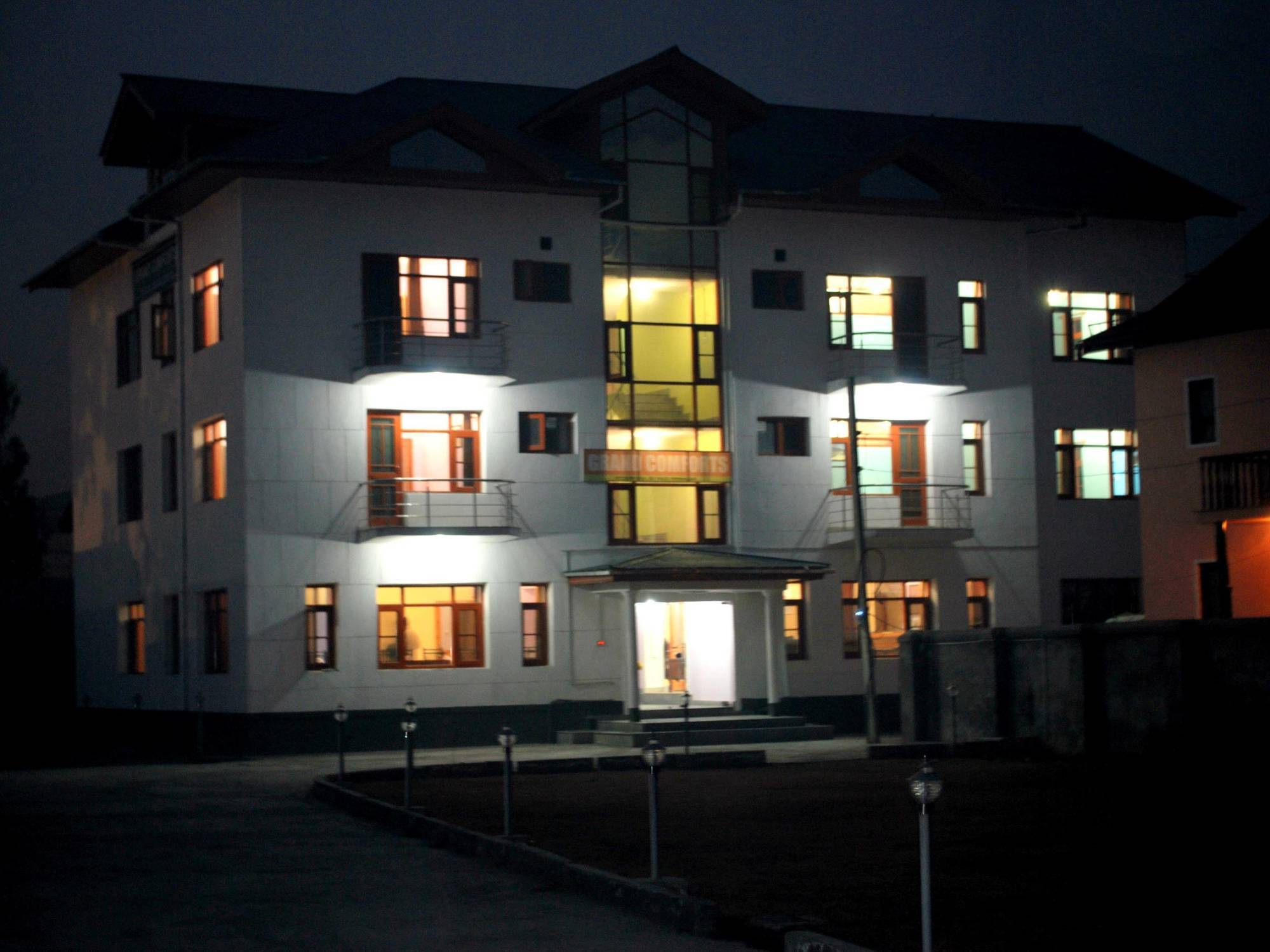 Fabhotel Grand Comforts Haidarpur 외부 사진